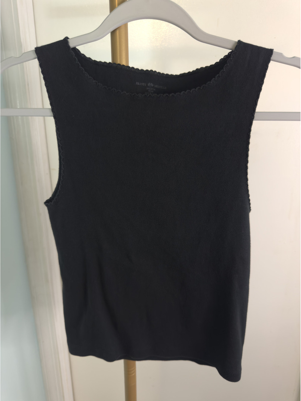 Brandy Melville Scalloped Edge Tank